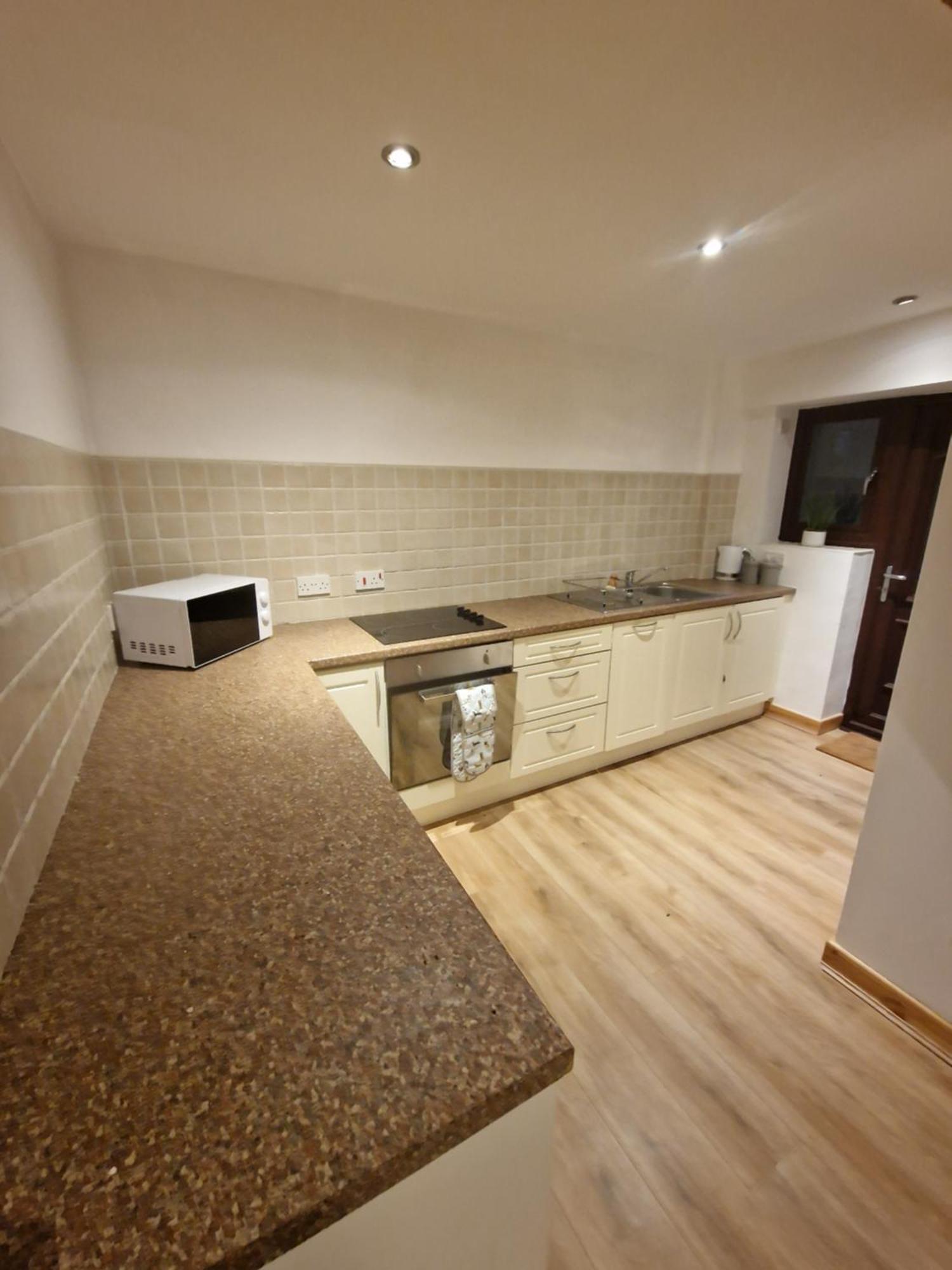 Apartment The Lodge@ Beechwood House